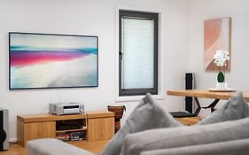 Merose Place - Spacious Modern New